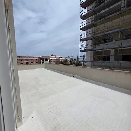 Vendome Apartment *
